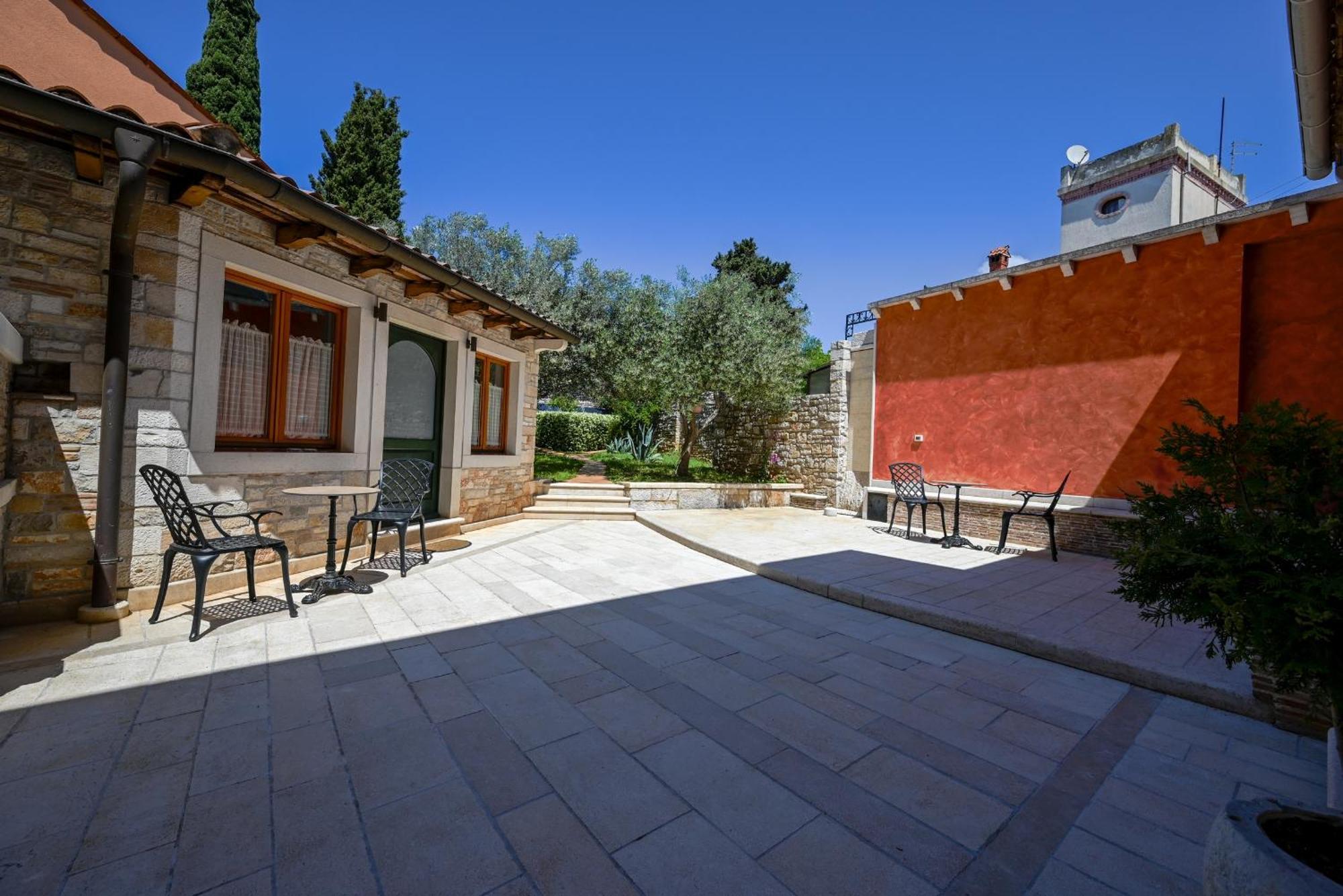 Casa Degli Artisti Rovinj Exterior foto